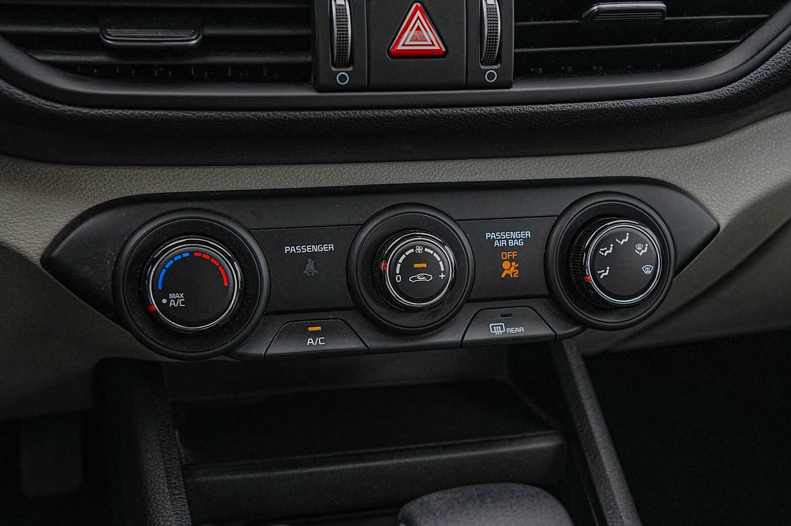 Thumbnail: 2023 Kia Forte - 19