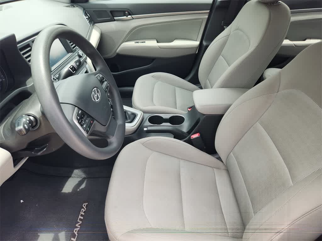 Thumbnail: 2017 Hyundai Elantra - 13