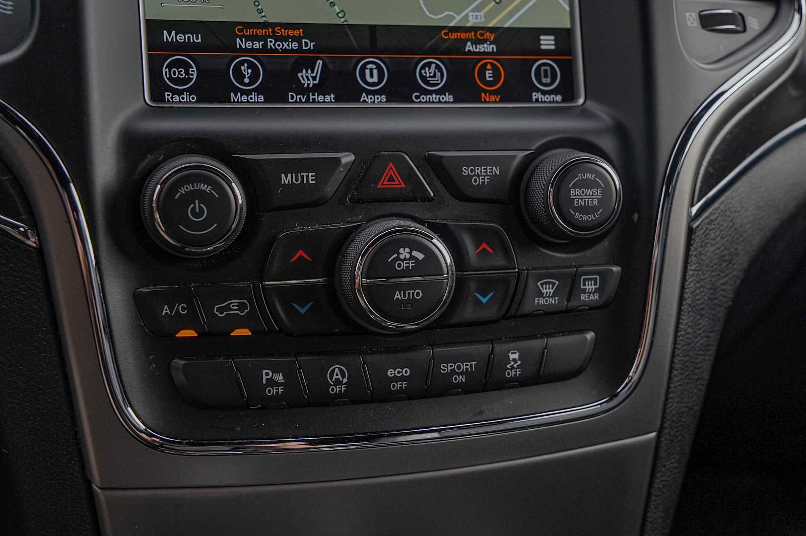 Thumbnail: 2018 Jeep Grand Cherokee - 19