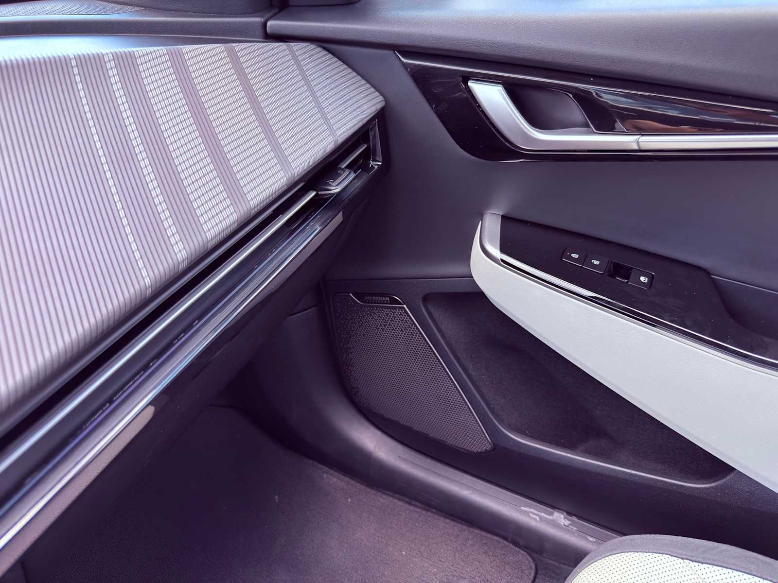 Thumbnail: 2024 Kia EV6 - 17