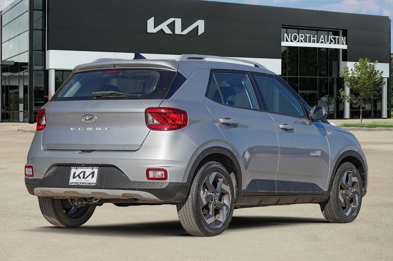 Thumbnail: 2022 Hyundai Venue - 6