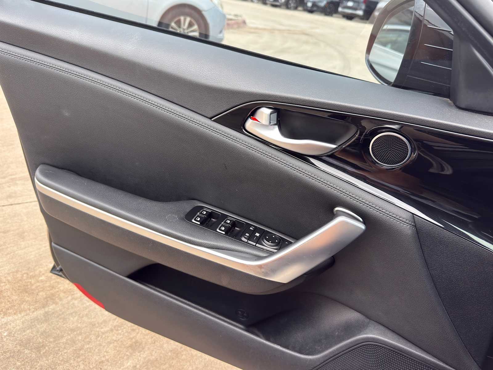 Thumbnail: 2019 Kia Stinger - 17