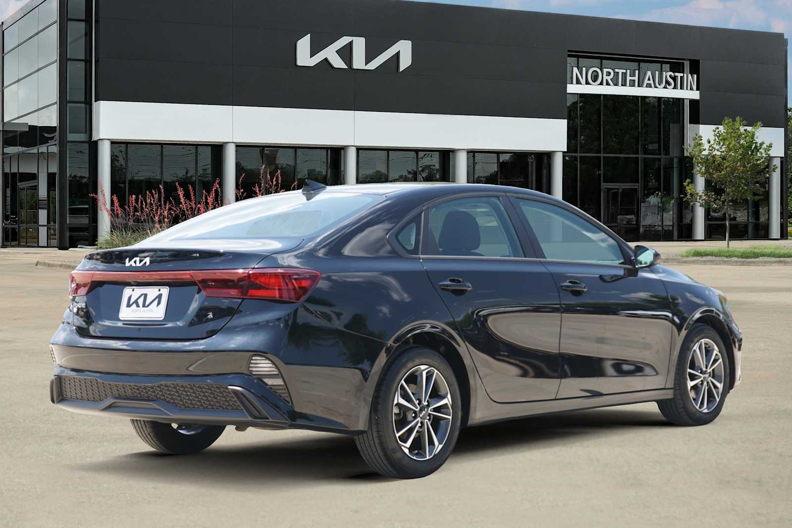 2024 Kia Forte LXS - Photo 5