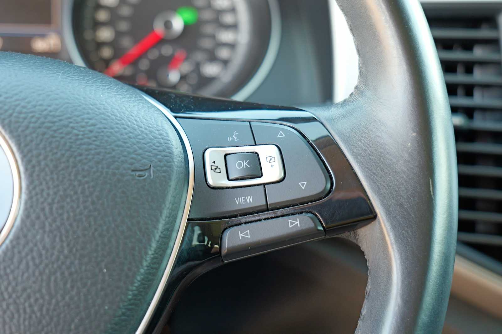 Thumbnail: 2019 Volkswagen Atlas - 14