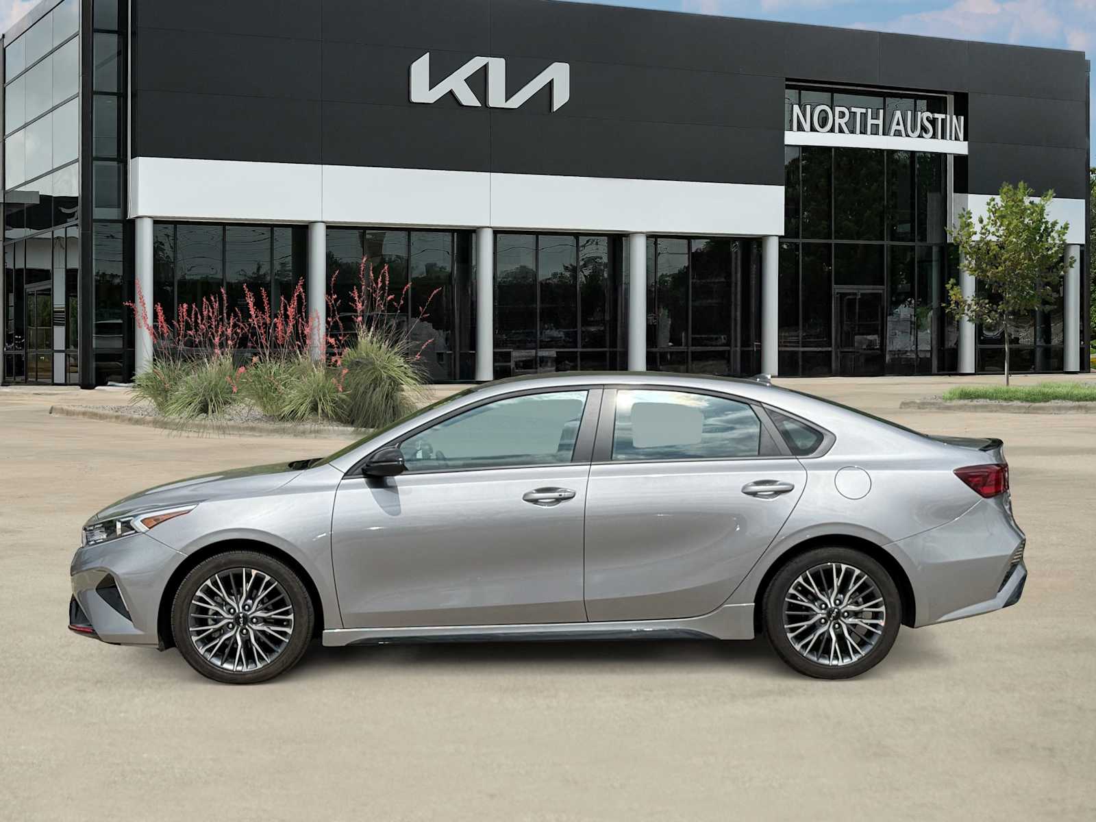 Thumbnail: 2023 Kia Forte - 4