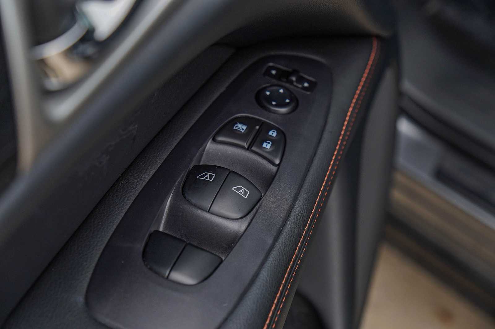 Thumbnail: 2020 Nissan Pathfinder - 24