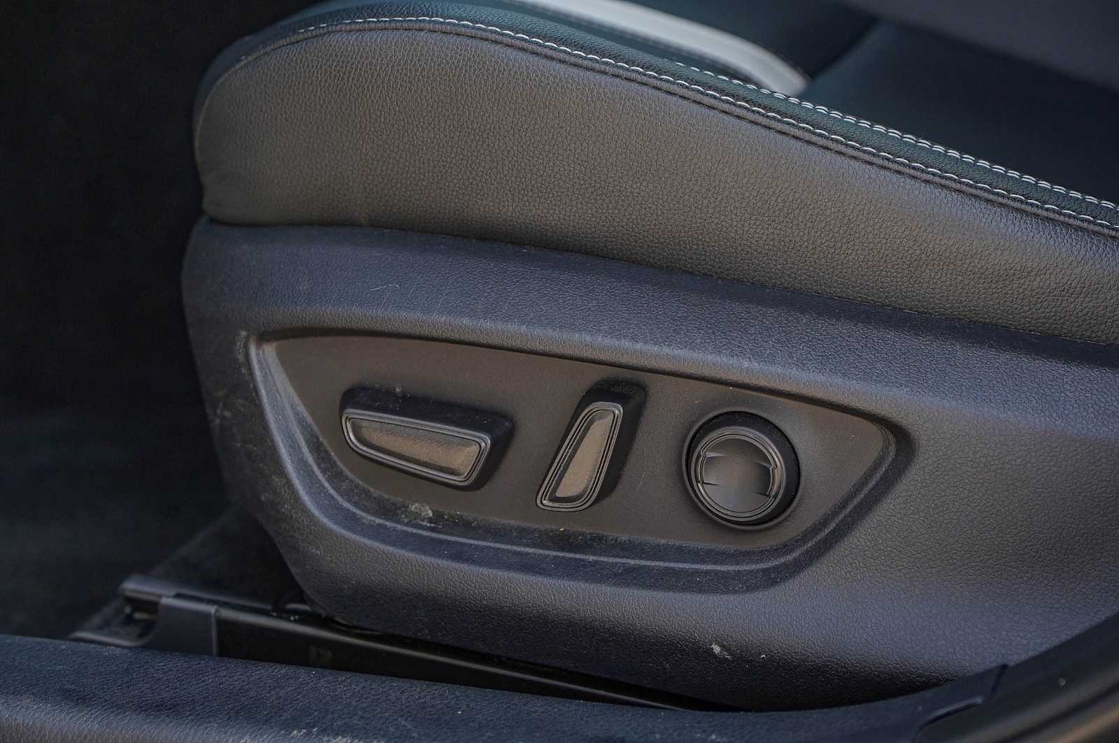 Thumbnail: 2025 Toyota Camry - 25