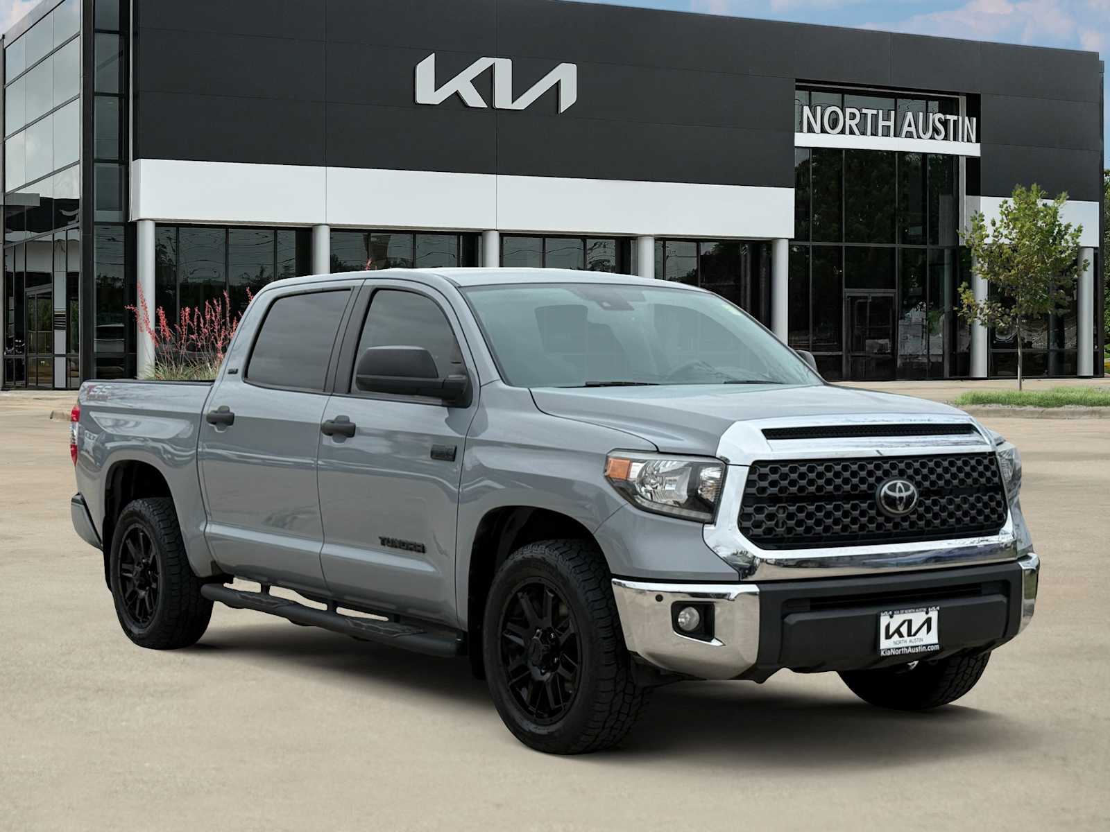 Thumbnail: 2021 Toyota Tundra - 10