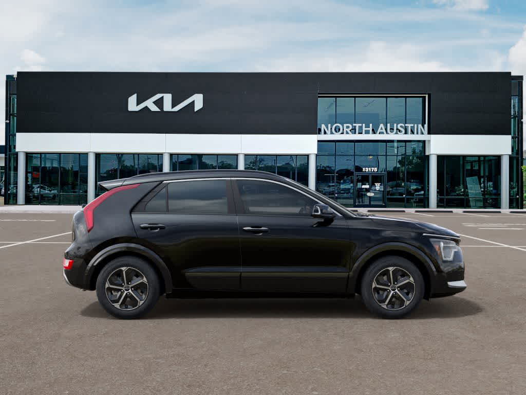 Thumbnail: 2025 Kia Niro - 7