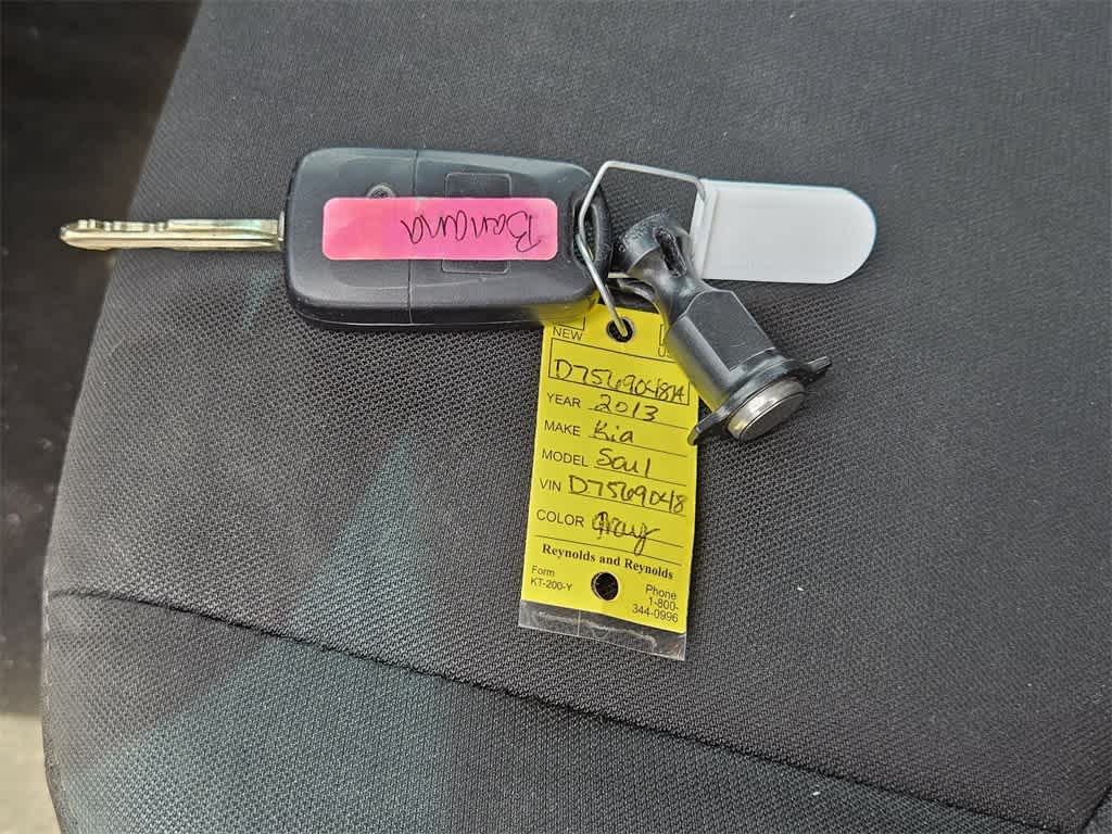 Thumbnail: 2013 Kia Soul - 32