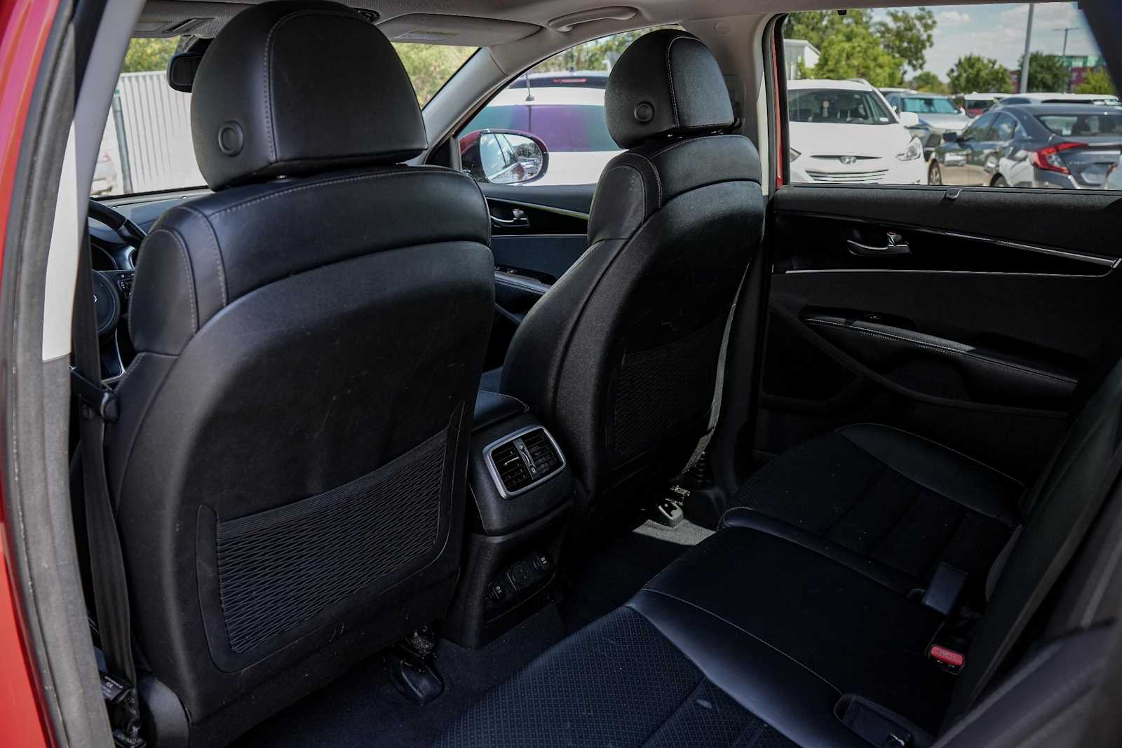 Thumbnail: 2018 Kia Sorento - 27