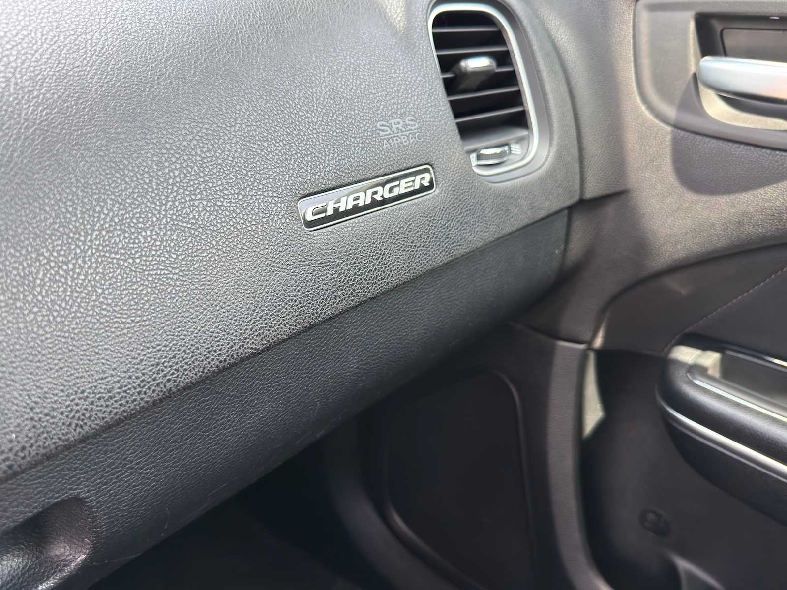 Thumbnail: 2016 Dodge Charger - 17