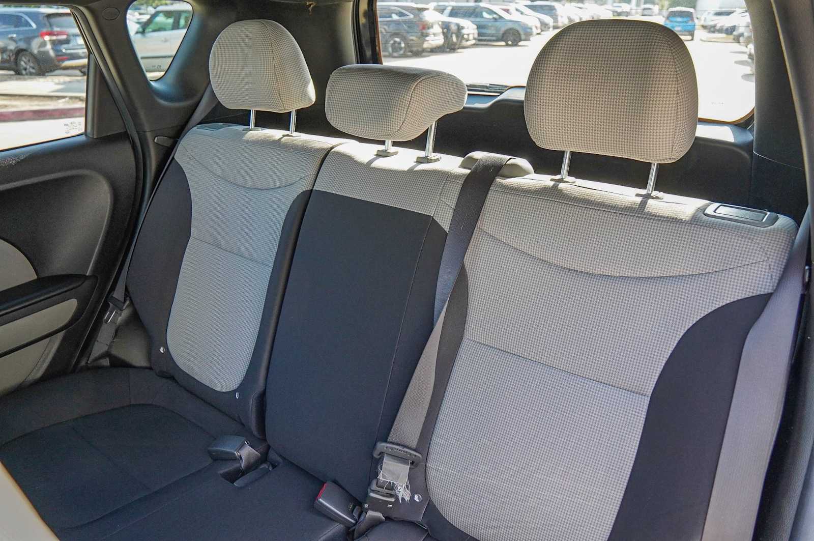 Thumbnail: 2015 Kia Soul - 28