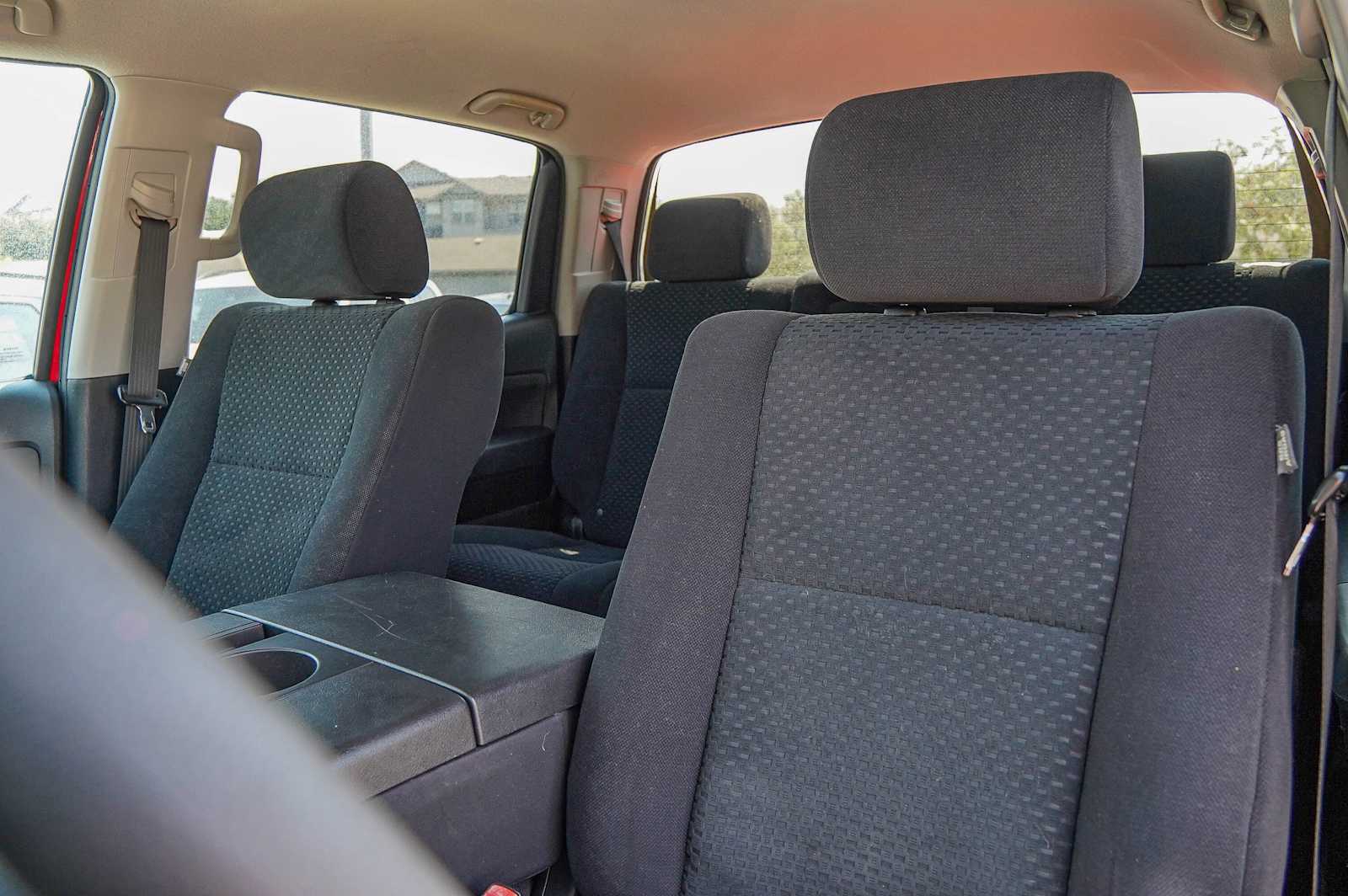 Thumbnail: 2011 Toyota Tundra - 11