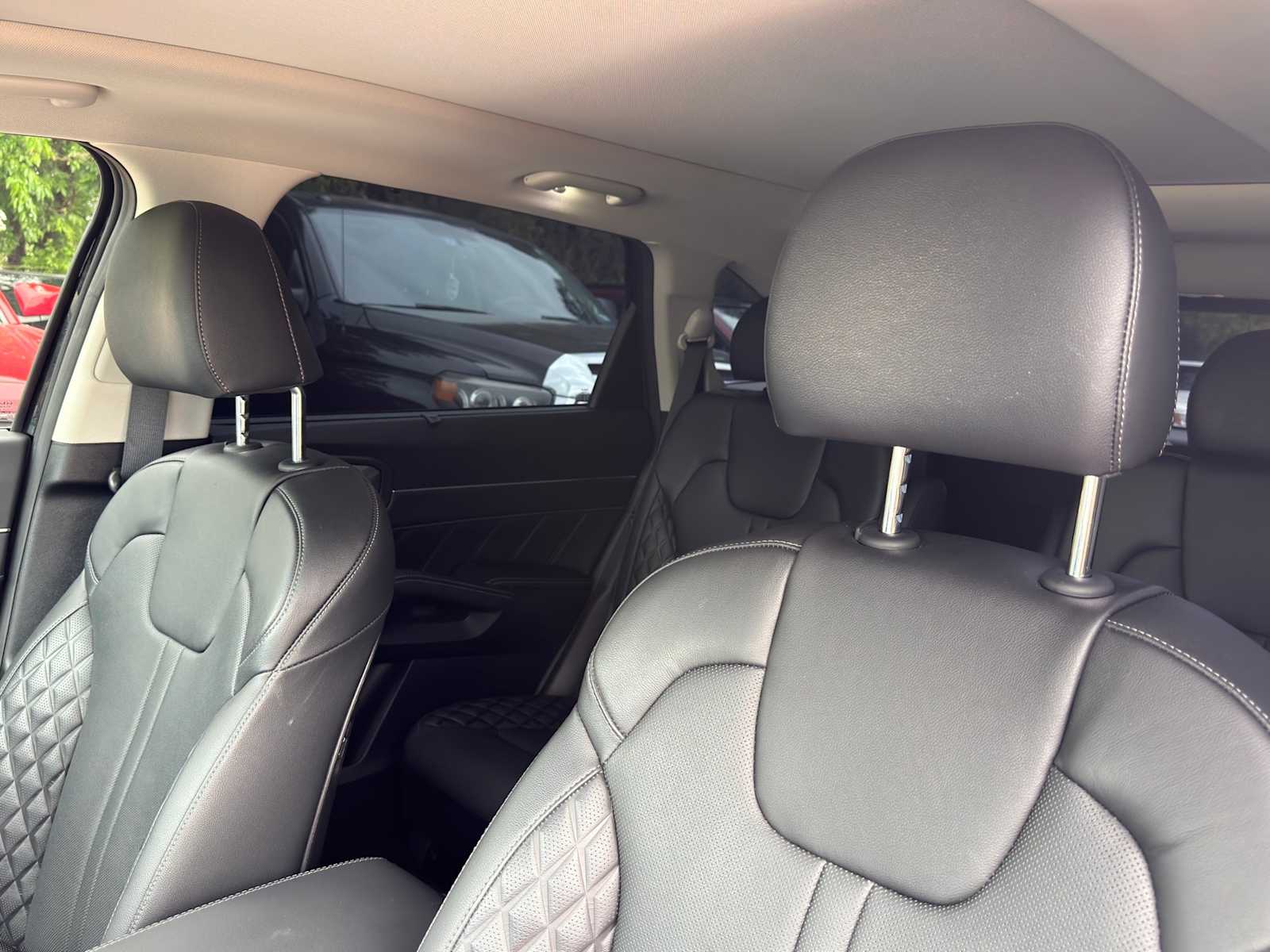 Thumbnail: 2023 Kia Sorento - 15