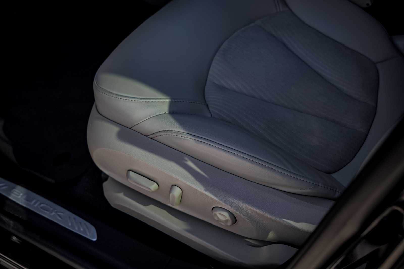 Thumbnail: 2020 Buick Envision - 24