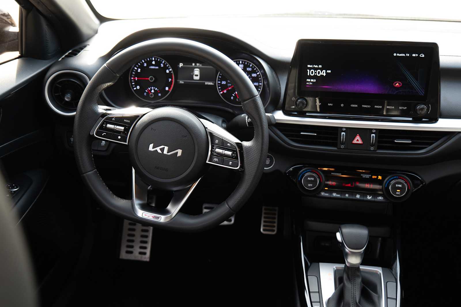 Thumbnail: 2024 Kia Forte - 27