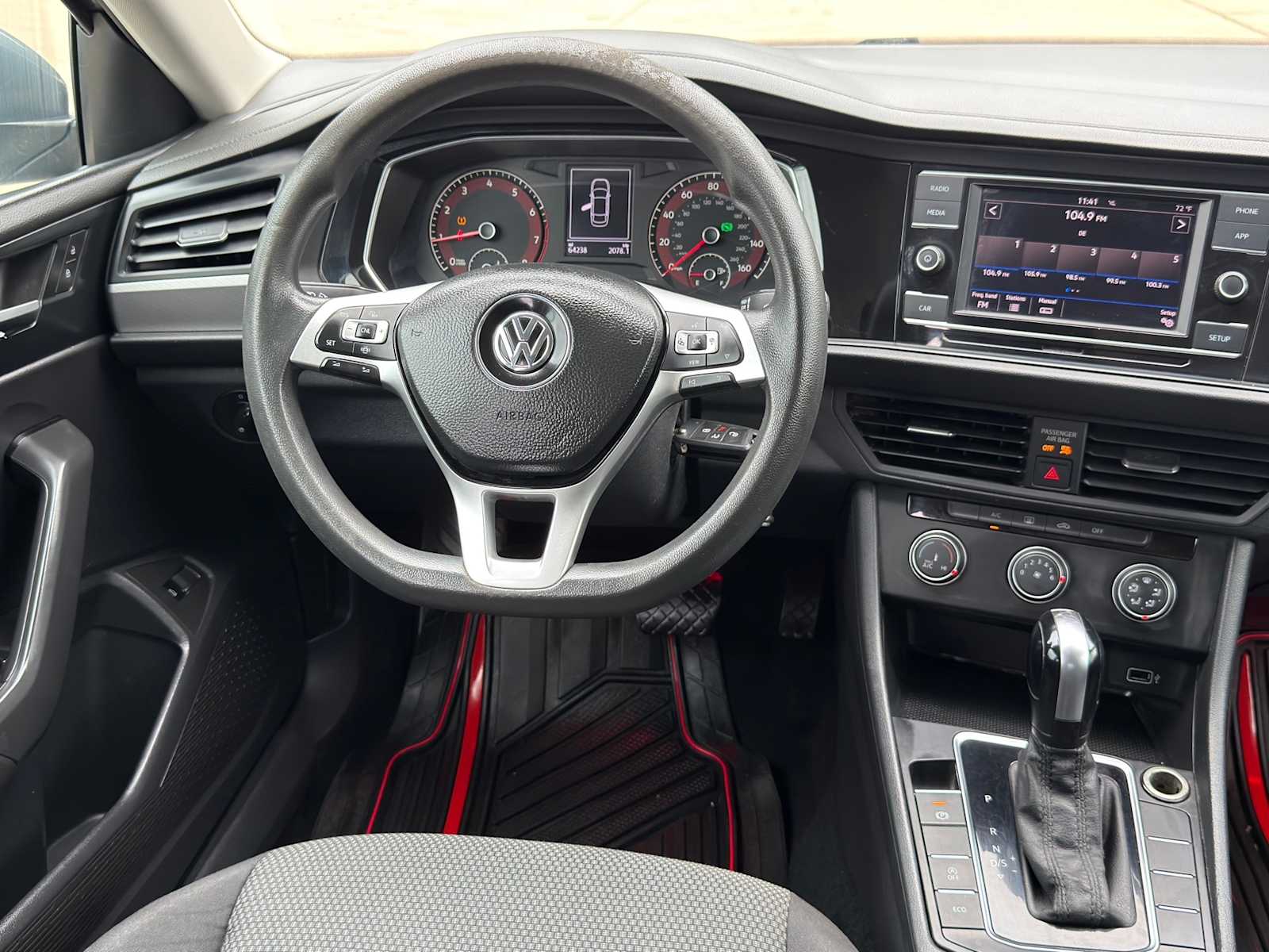 Thumbnail: 2019 Volkswagen Jetta - 24