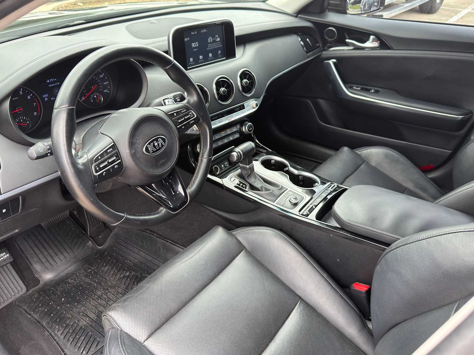 Thumbnail: 2019 Kia Stinger - 8
