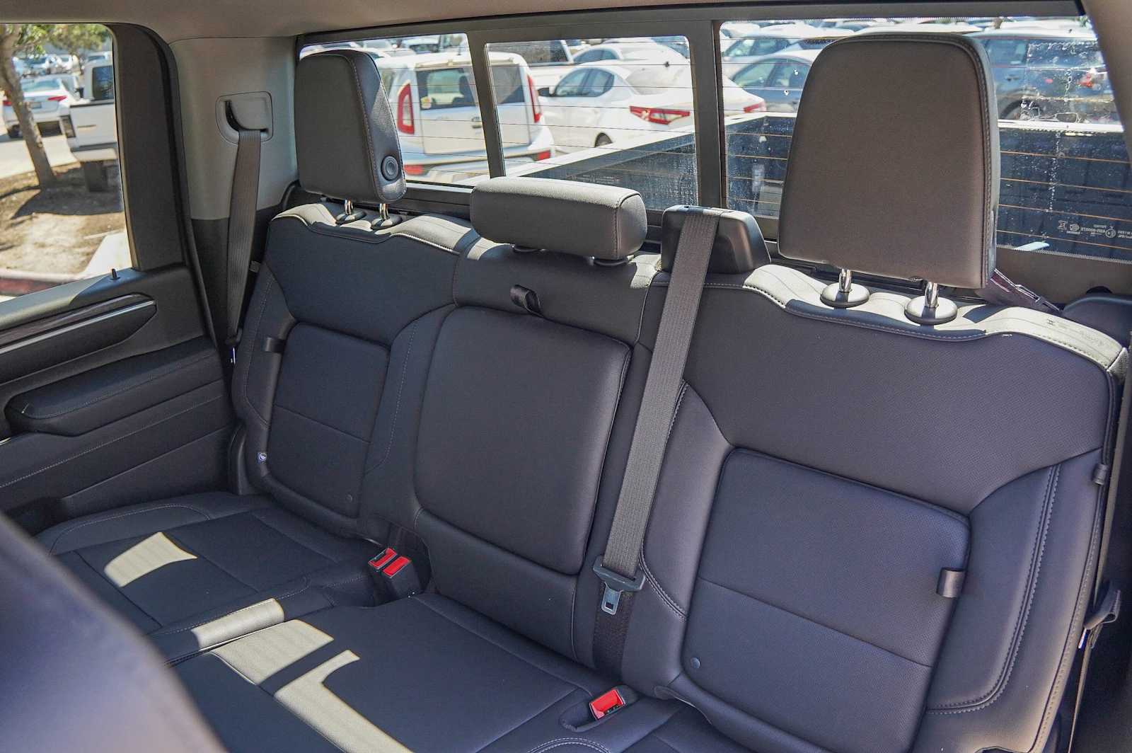 Thumbnail: 2024 Chevrolet Silverado 2500 - 30