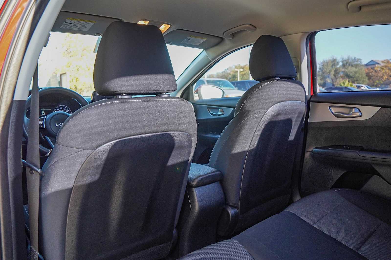 Thumbnail: 2022 Kia Forte - 27