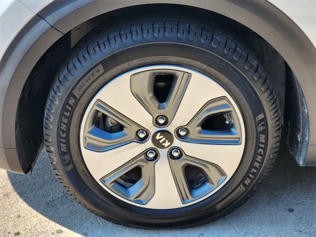 Thumbnail: 2019 Kia Niro - 9