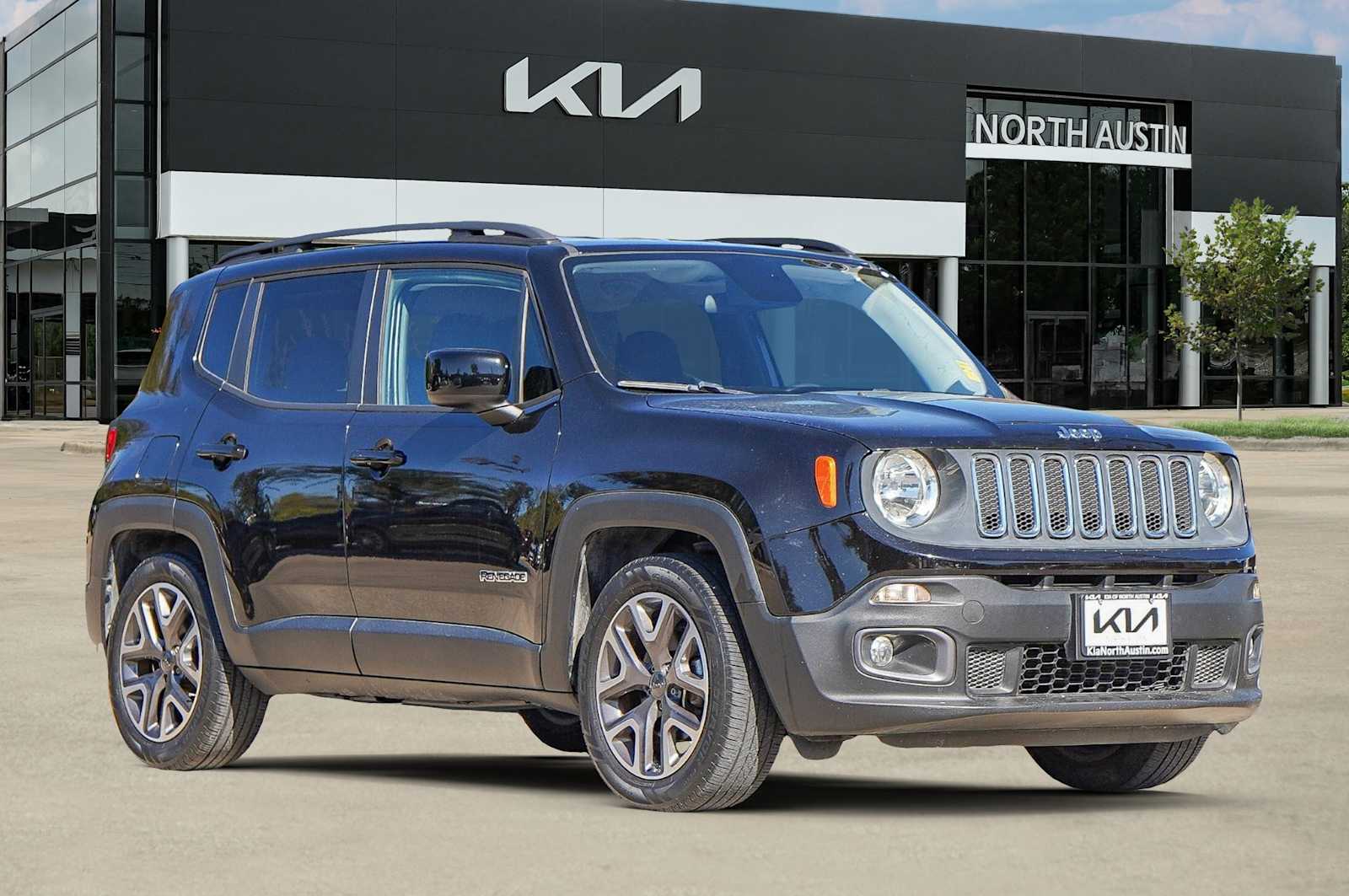 Thumbnail: 2015 Jeep Renegade - 8