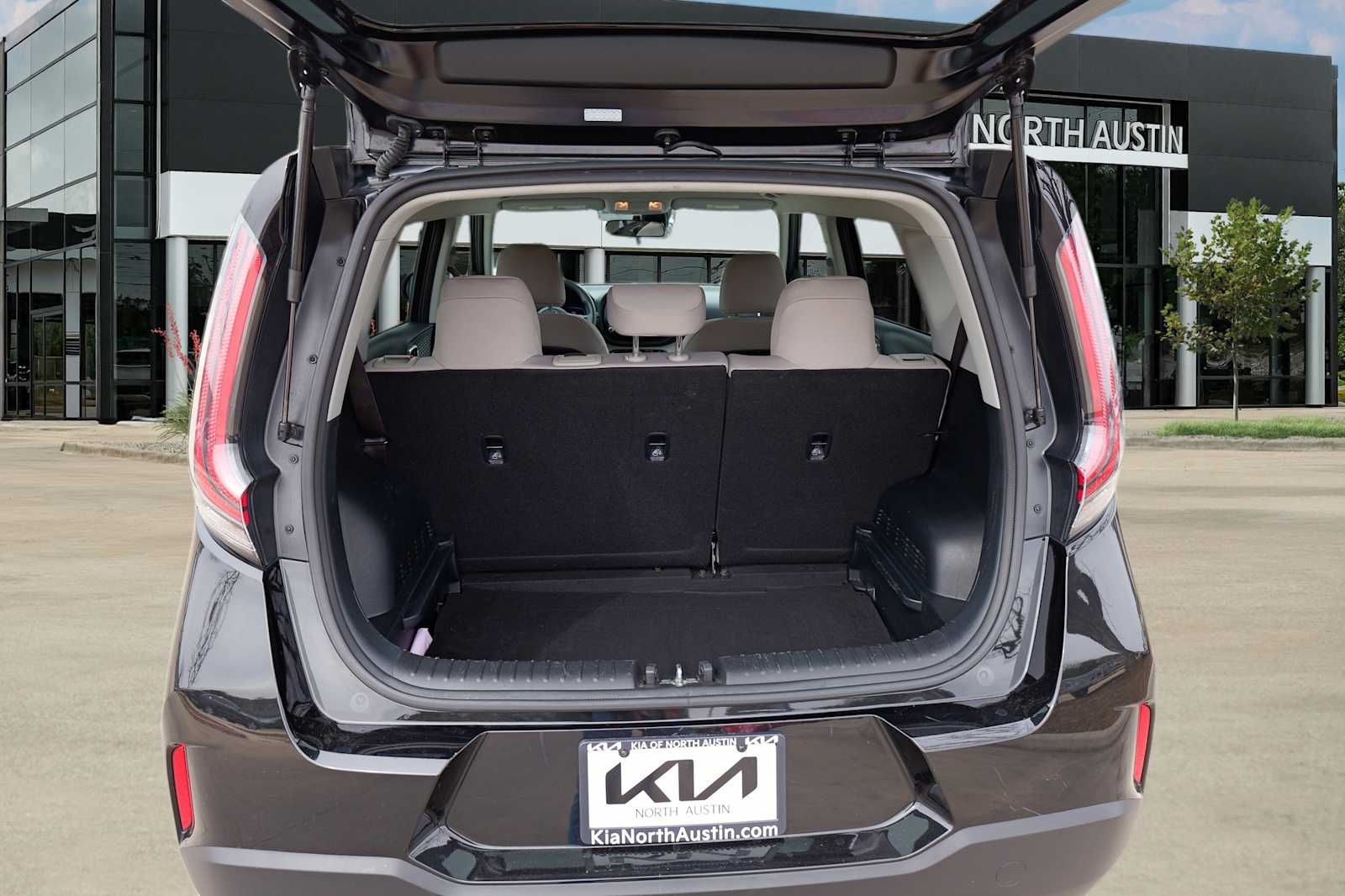 Thumbnail: 2025 Kia Soul - 28