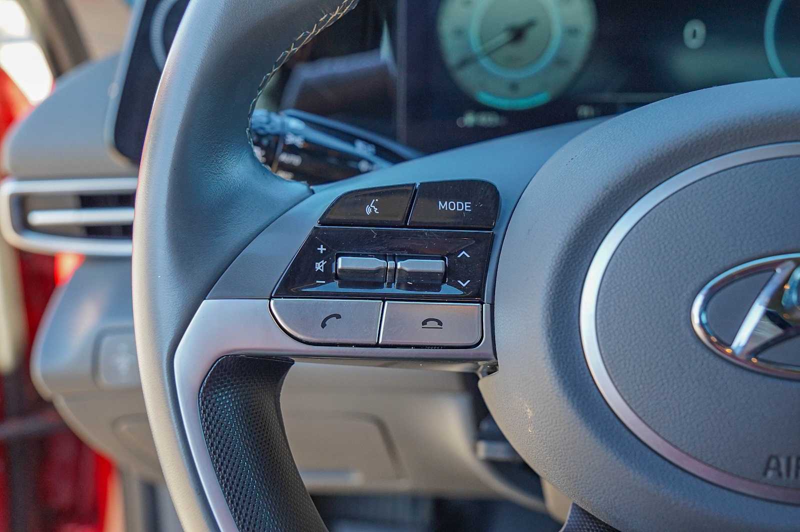 Thumbnail: 2023 Hyundai Elantra - 13