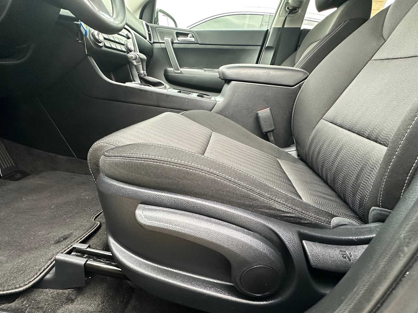 Thumbnail: 2022 Kia Sportage - 17