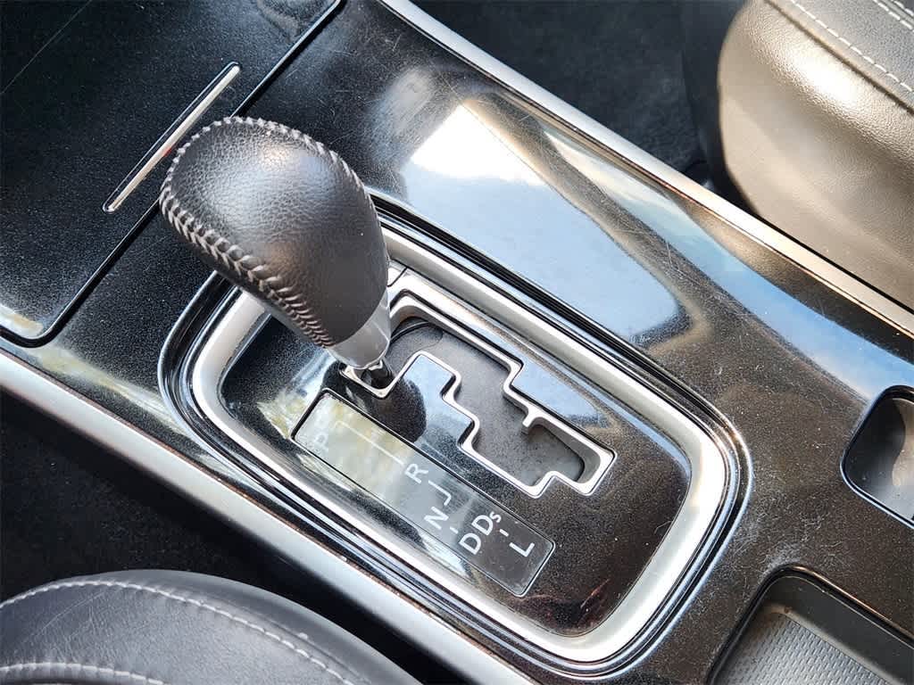 Thumbnail: 2019 Mitsubishi Outlander - 19