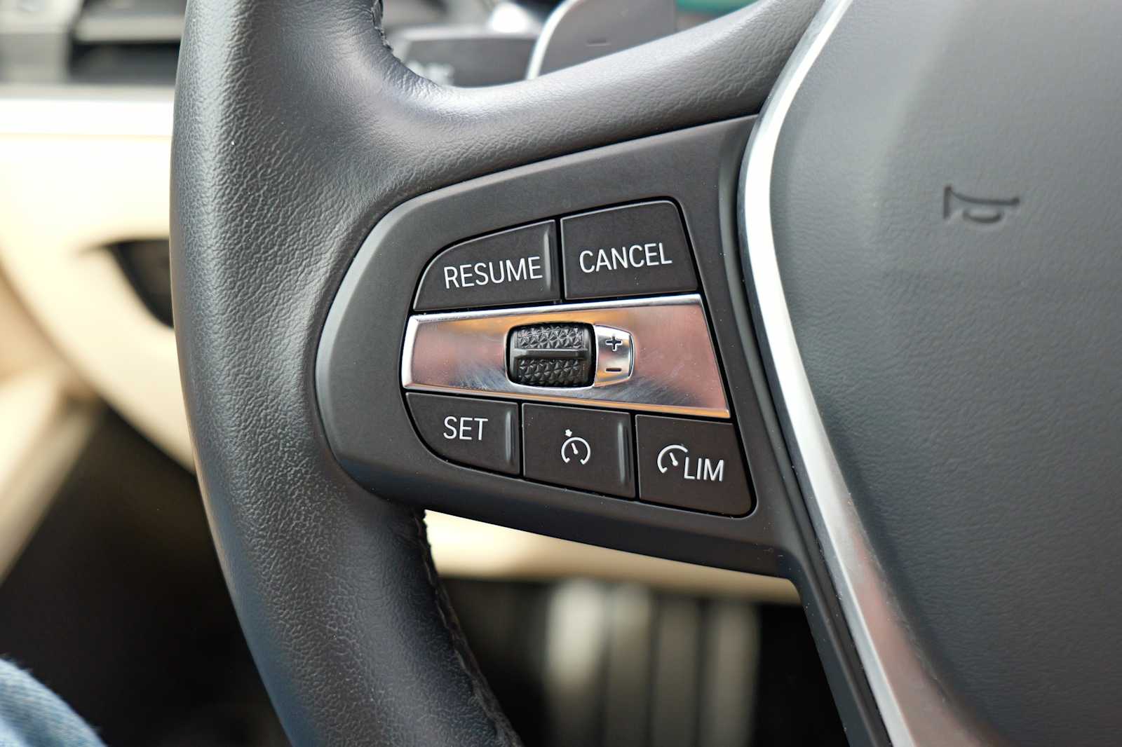 Thumbnail: 2022 BMW 3 Series - 13