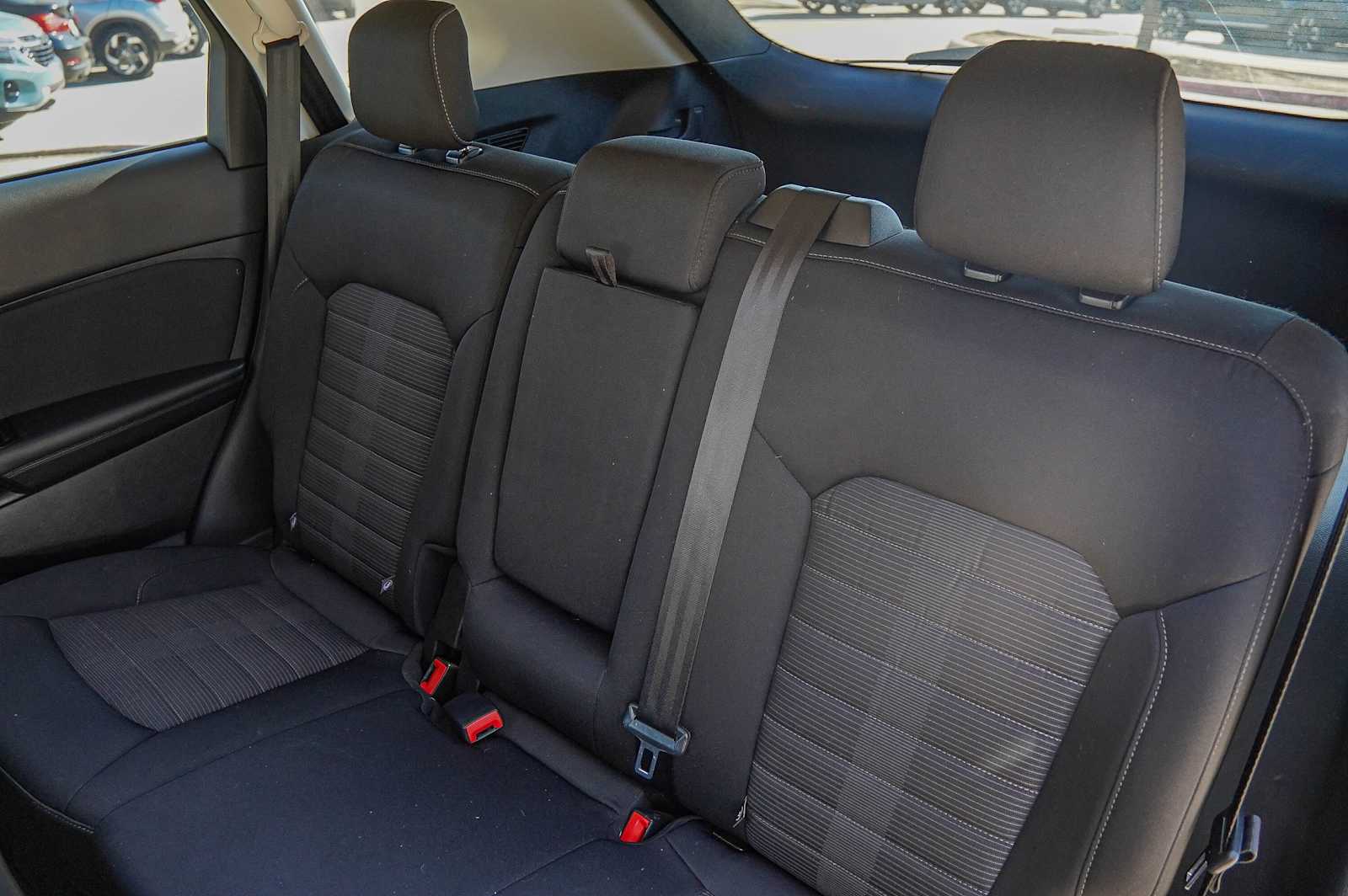 Thumbnail: 2017 Ford Edge - 30