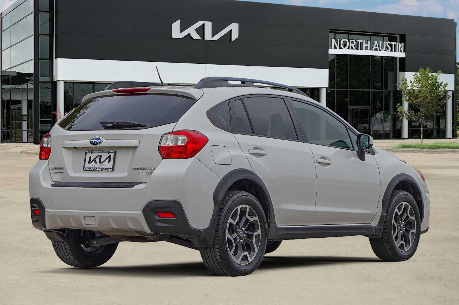 Thumbnail: 2016 Subaru Crosstrek - 6