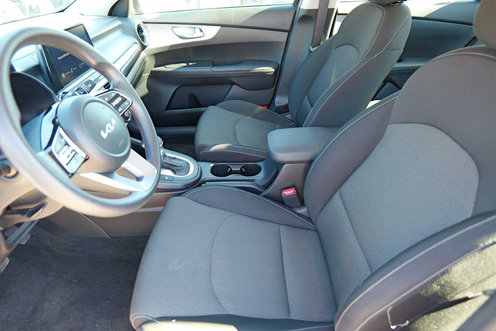 Thumbnail: 2024 Kia Forte - 10