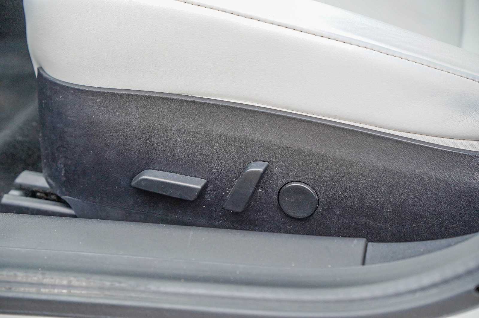 Thumbnail: 2020 Tesla Model 3 - 22