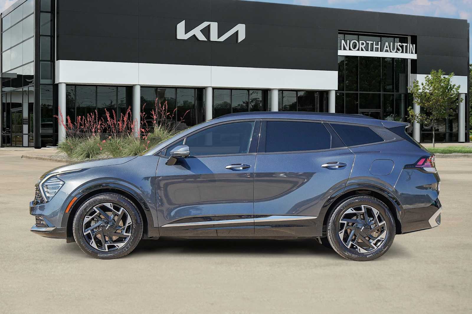 Thumbnail: 2023 Kia Sportage - 4