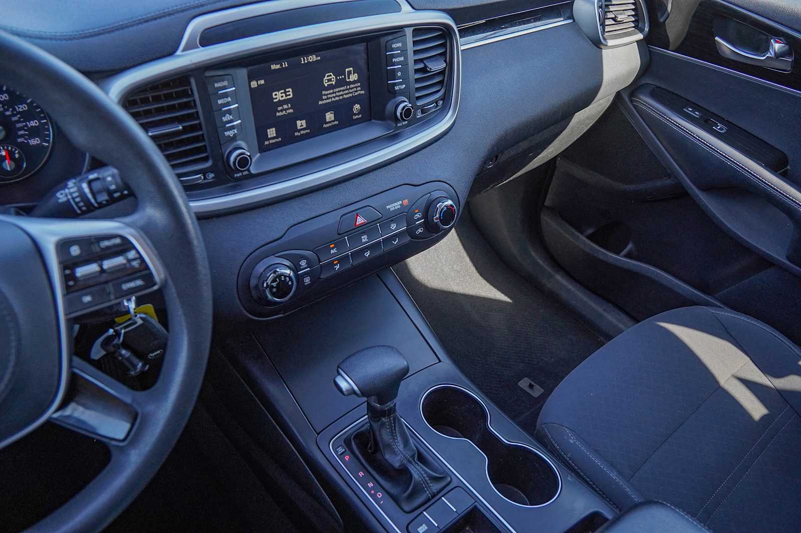 Thumbnail: 2019 Kia Sorento - 17