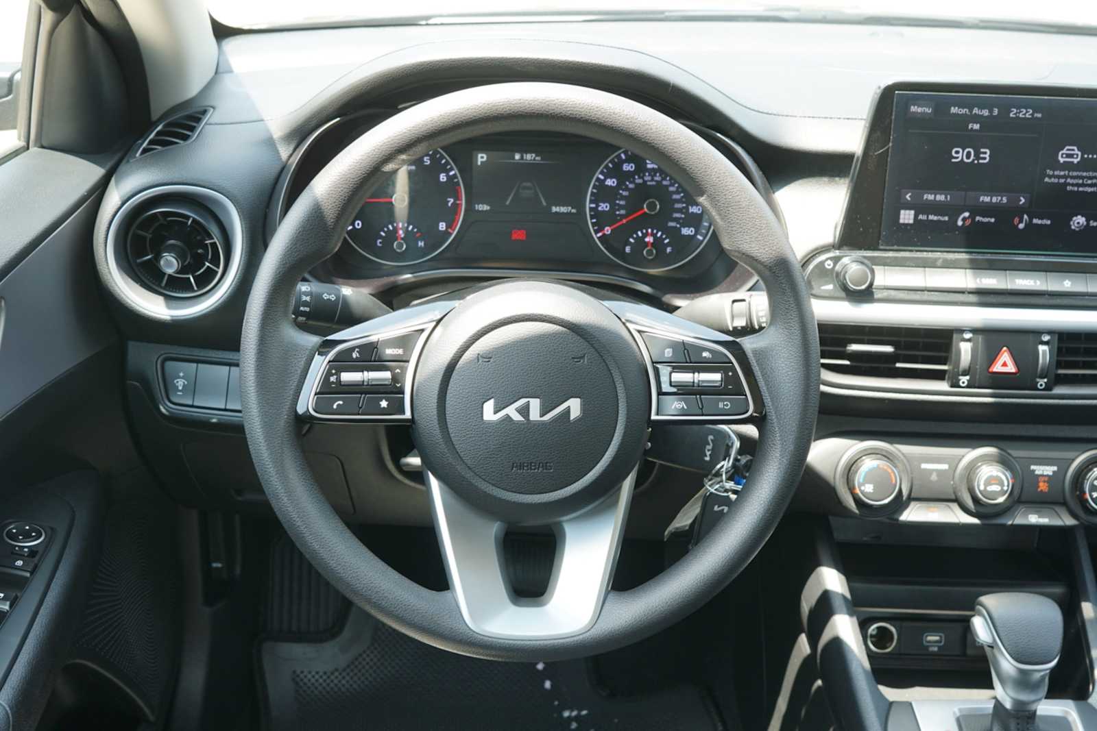 2024 Kia Forte LXS - Photo 24
