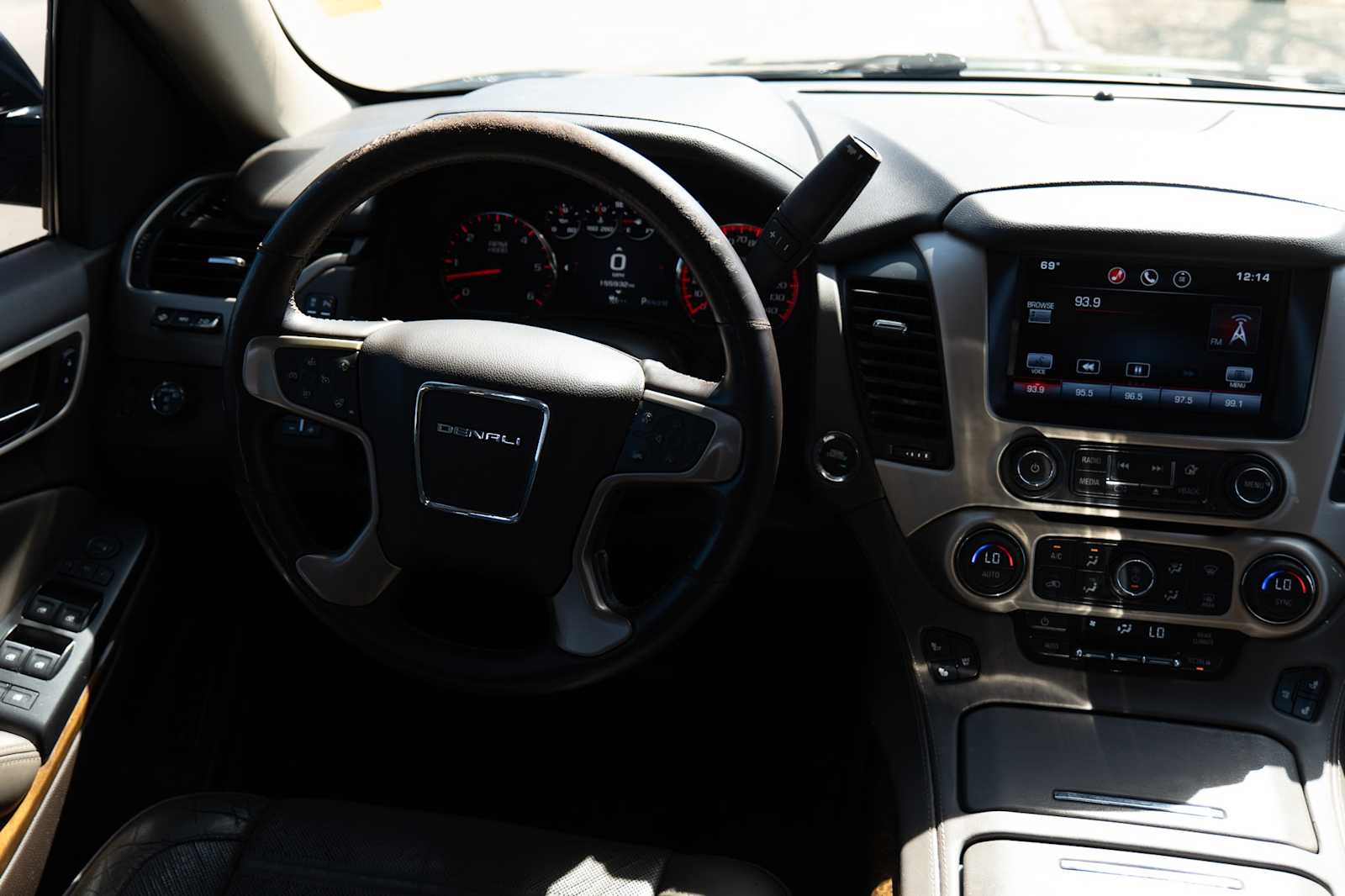 Thumbnail: 2015 GMC Yukon - 27