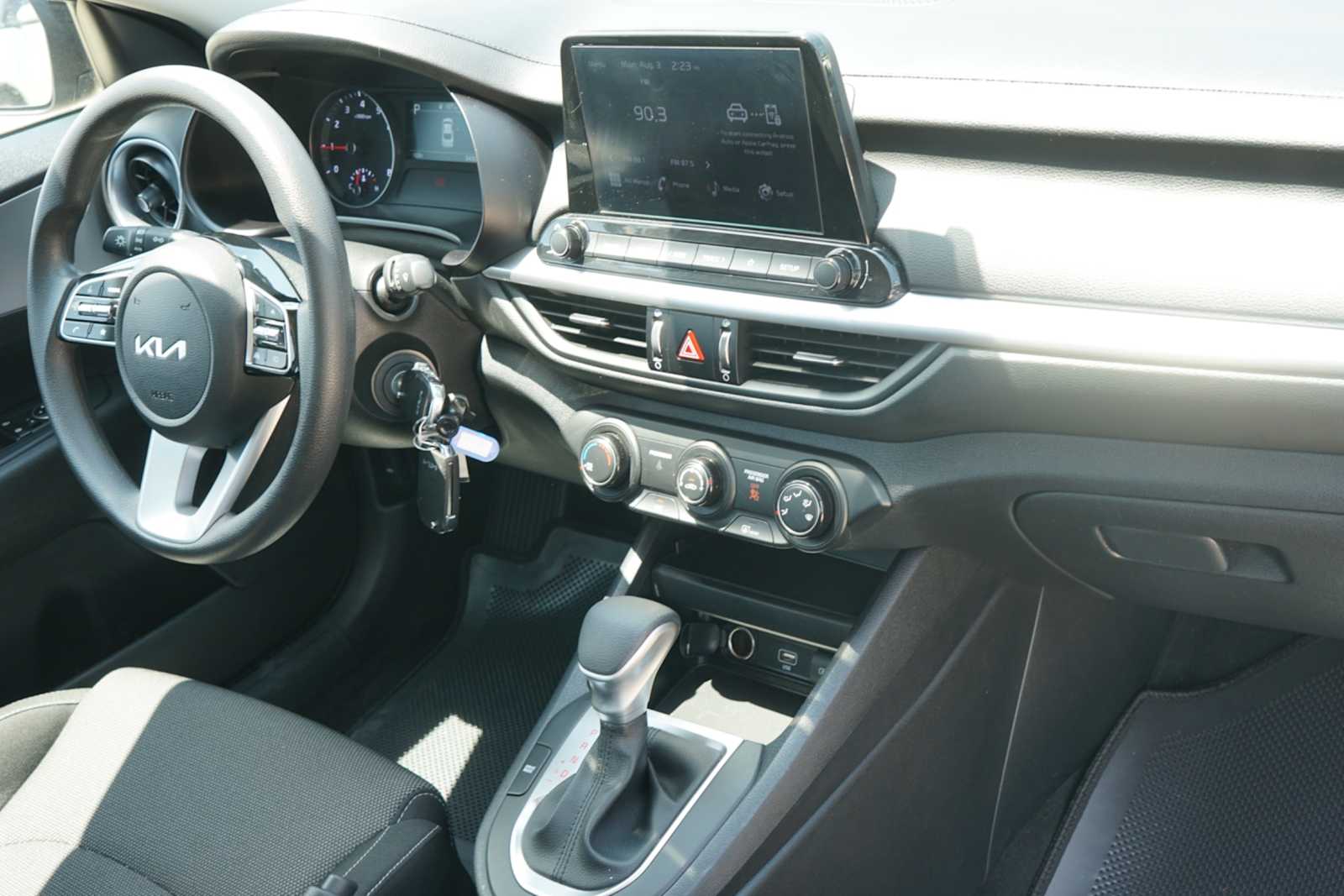 2024 Kia Forte LXS - Photo 26