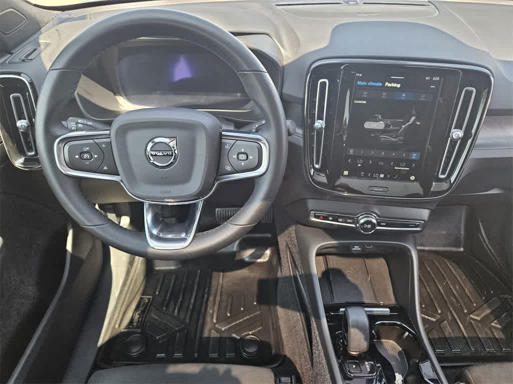 Thumbnail: 2023 Volvo C40 - 25