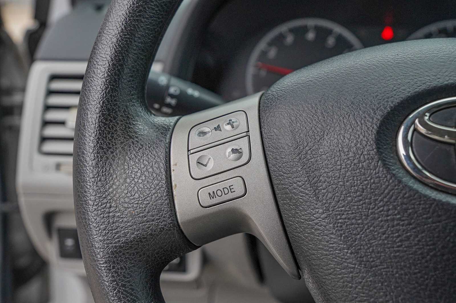 Thumbnail: 2013 Toyota Corolla - 13