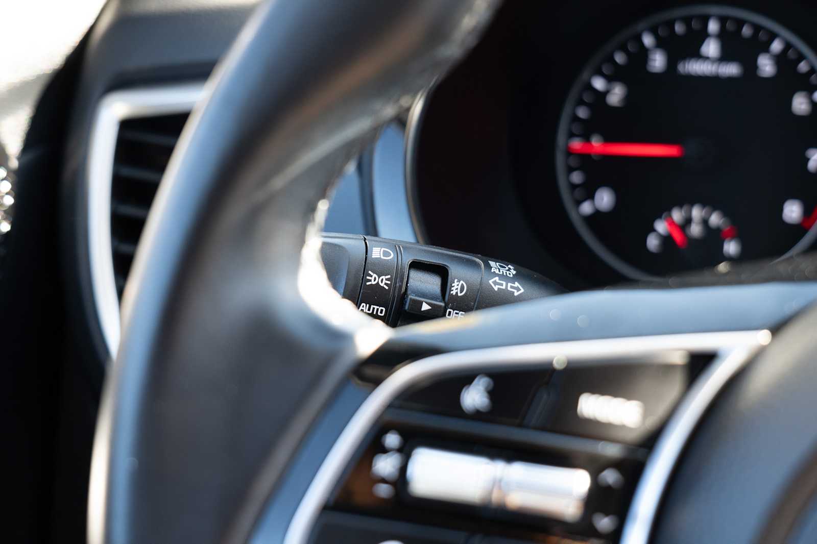 Thumbnail: 2023 Kia Seltos - 18