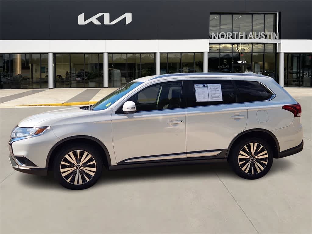 Thumbnail: 2019 Mitsubishi Outlander - 4