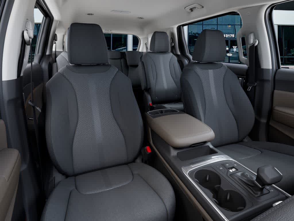 Thumbnail: 2026 Kia Carnival - 15