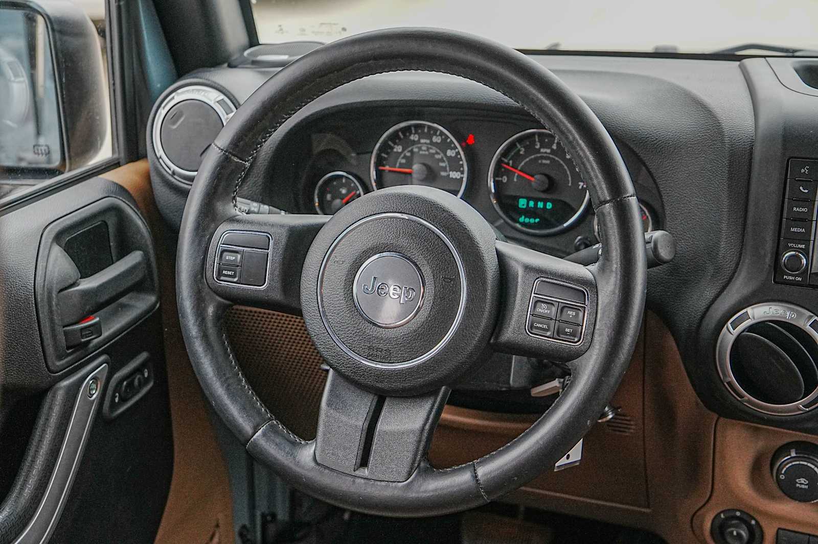 Thumbnail: 2015 Jeep Wrangler - 23