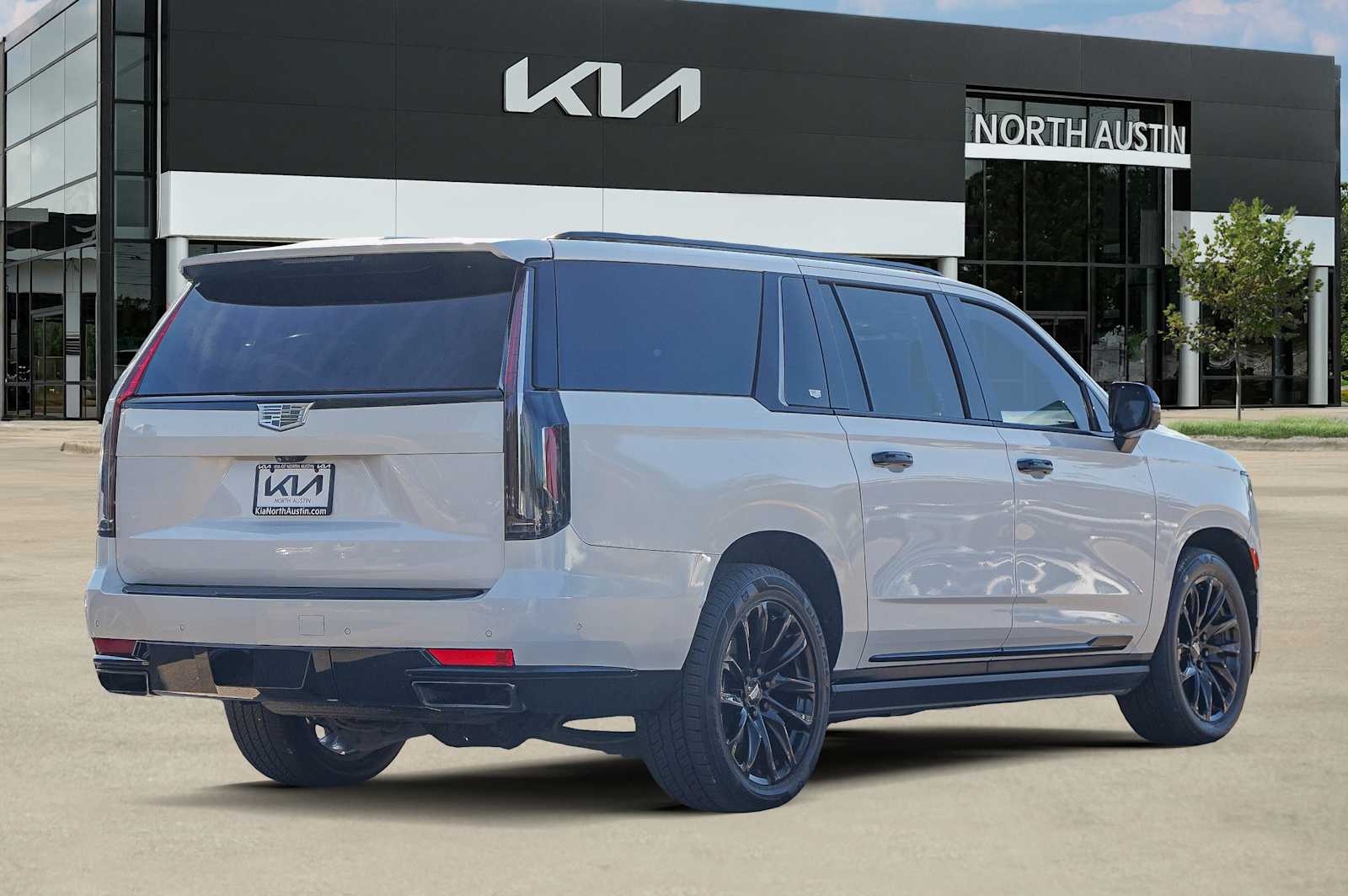 Thumbnail: 2021 Cadillac Escalade - 6