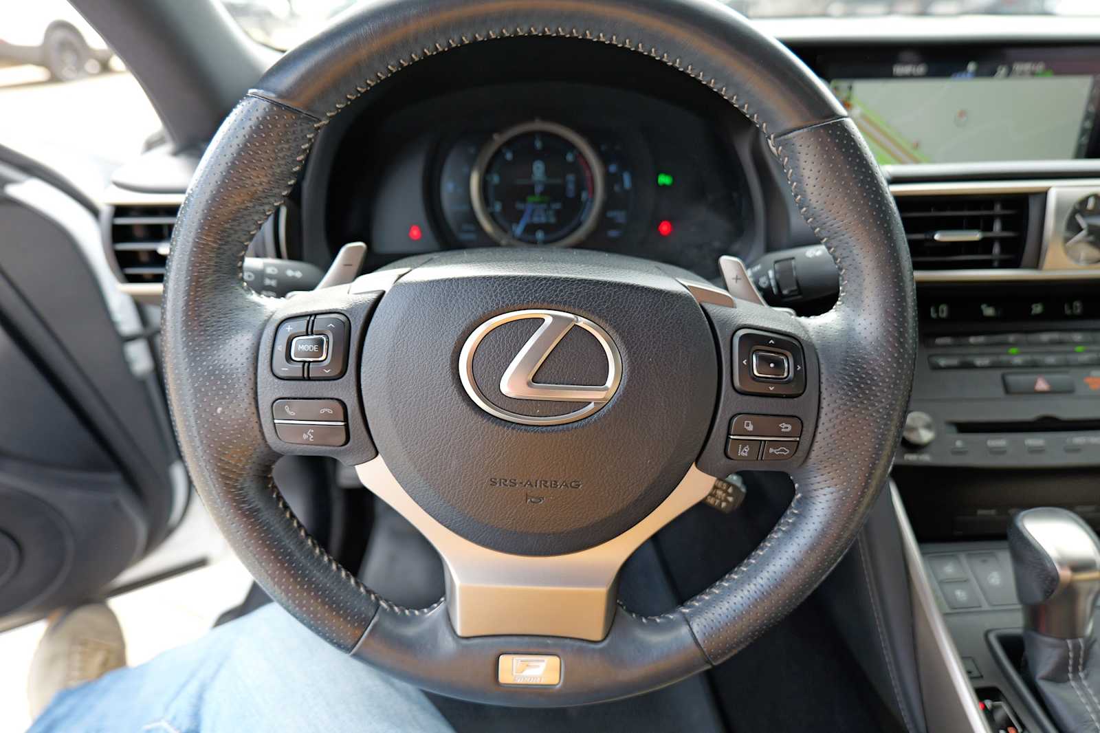 Thumbnail: 2020 Lexus IS - 12