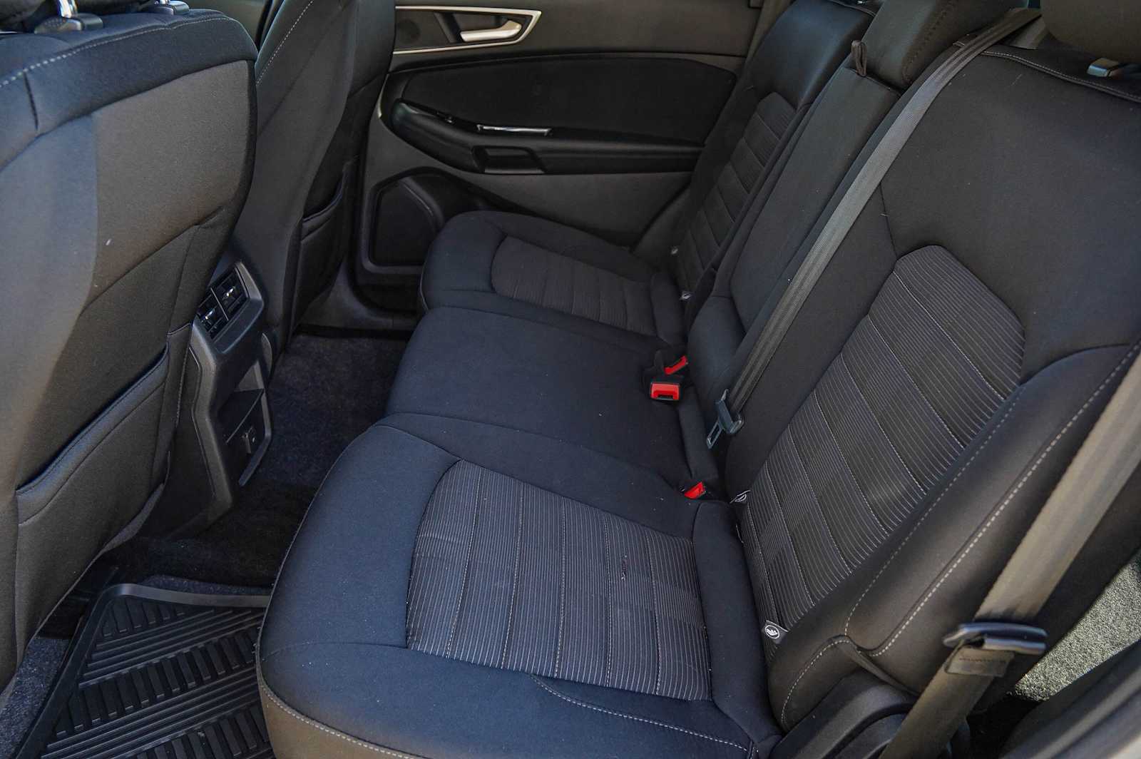 Thumbnail: 2017 Ford Edge - 29